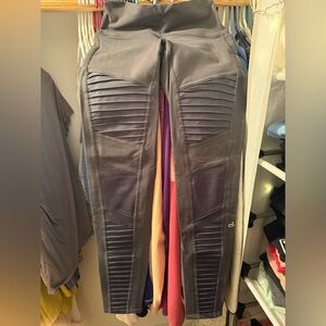 ALO Yoga Moto Leggings